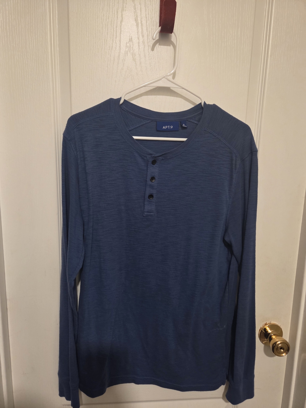 APT. 9 Men's Navy Henley Long-Sleeve Shirt